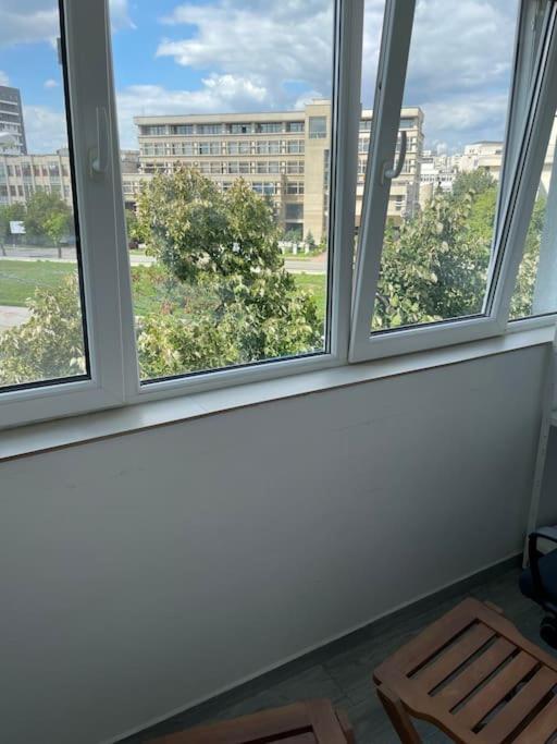 Apartment On The Riverside A Mixing Selection *